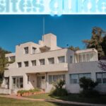 Hyères : La villa Noailles propose des expositions gratuites accessibles au public.