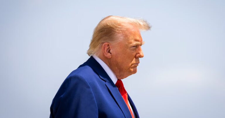 Donald Trump et les droits de douane : tensions croissantes avec les partenaires commerciaux.