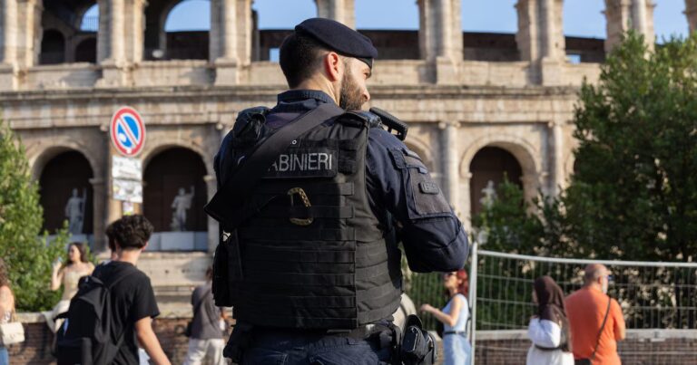 L’Italie expulse deux attachés militaires russes pour des activités d’espionnage.