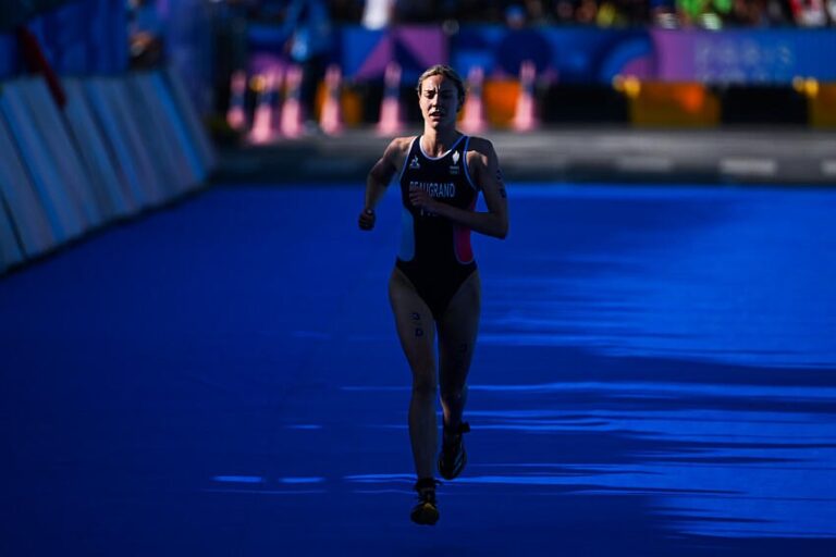 Triathlon : Cassandre Beaugrand remporte sa troisième victoire en WTCS à Londres
