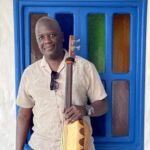 Festival Gnaoua : Cheikh Ndoye, bassiste d’exception, met en lumière la culture gnaoua.