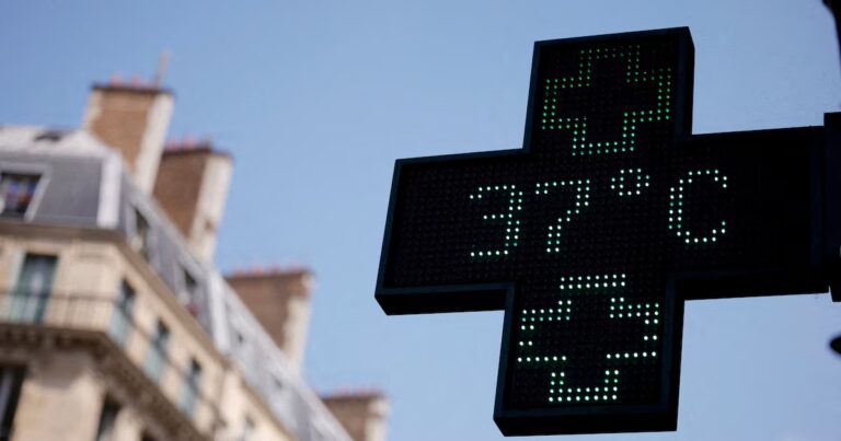 Canicule : le climat écarté des débats présidentiels de 2027 en France