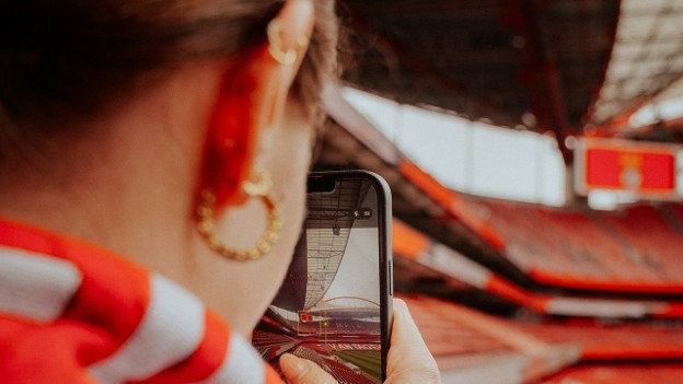 Sport féminin et divertissement connecté : nouvelles habitudes des fans en France.