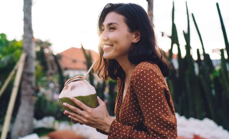 Rituel matinal : un changement bénéfique pour la digestion selon des experts en santé.