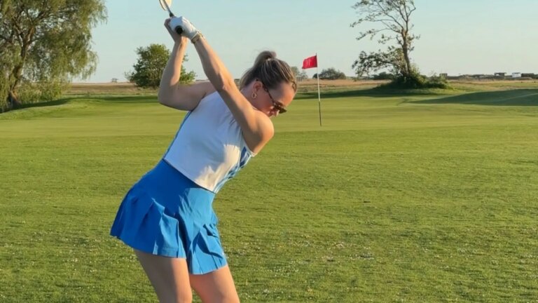 Une golfeuse remporte un tournoi majeur dans un sport dominé par les hommes.