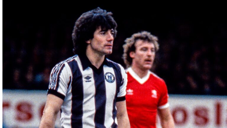 Kevin Keegan, icône du football anglais, se remémore son affrontement avec Alex Ferguson.