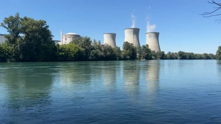 L’État accorde une dérogation environnementale à EDF pour la centrale du Bugey en période de canicule.