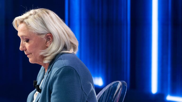 Marine Le Pen face à des risques judiciaires potentiels avant les élections