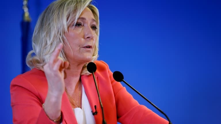 Marine Le Pen annonce sa candidature pour les élections législatives de 2027 en France.