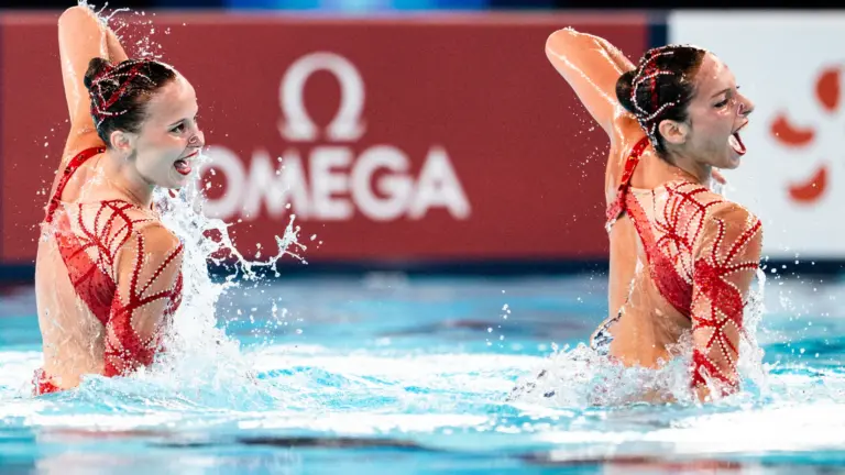 Natation artistique : la paire française Lunel-Alavez rate le podium face aux Grecques impériales.