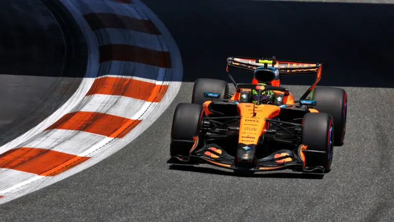 Norris décroche la pole position au Grand Prix de Hongrie, Hamilton rétrogradé en grille.