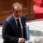 Sébastien Lecornu accuse les signataires de la motion de censure d&rsquo;instrumentaliser les victimes de la canicule.
