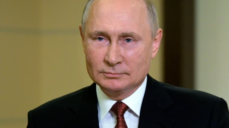 Vladimir Poutine annonce des mesures économiques face aux sanctions internationales.