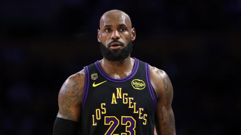 Donald Trump remet en question LeBron James sur le débat du « GOAT » du basket.