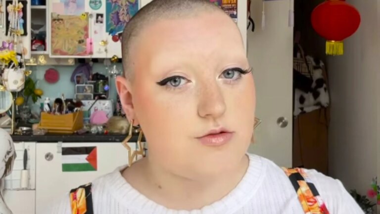 Une militante s’exprime sur le respect des personnes grosses face aux critiques