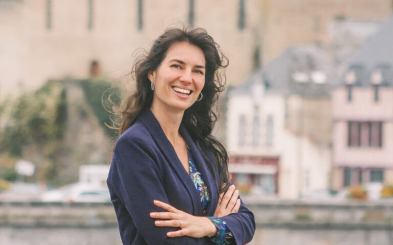 Deux entrepreneurs mayennais développent un outil pour optimiser la performance commerciale des entreprises.