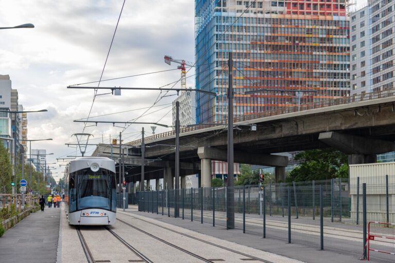 Mobilité : les essais de véhicules autonomes se multiplient en Europe.