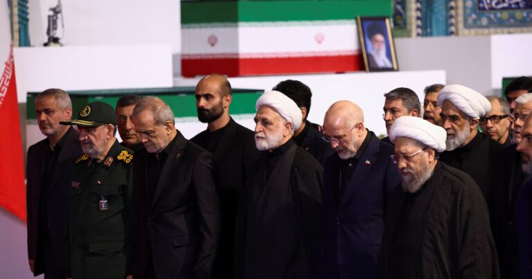 Funérailles de Khamenei : le régime iranien affiche sa volonté de vengeance.