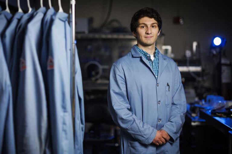 MIT développe des batteries durables pour renforcer la sécurité énergétique.