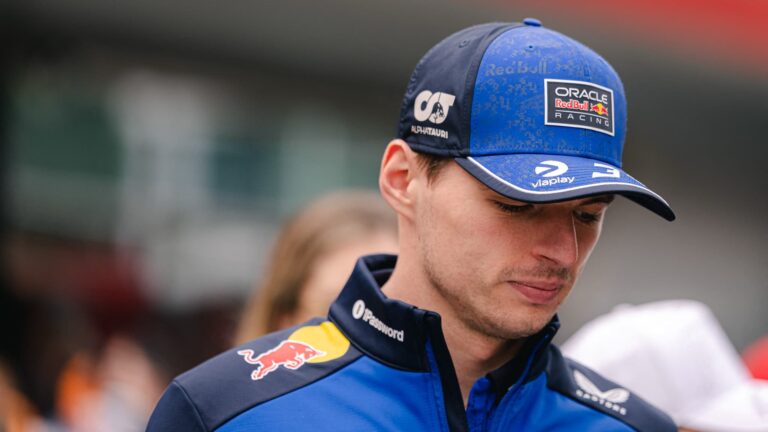 Max Verstappen critique la parade Lego pour l’image de la Formule 1.