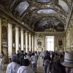 Vols dans les musées : les objets vulnérables doivent être protégés, selon des experts.