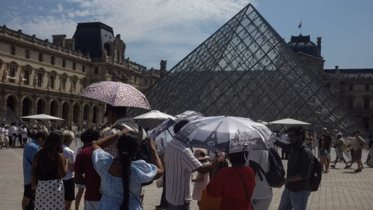 Canicule : 16 départements placés en vigilance orange après un répit de dix jours