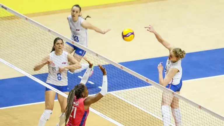 L’équipe de France de volley-ball bat la Bulgarie et reste en Ligue des nations.