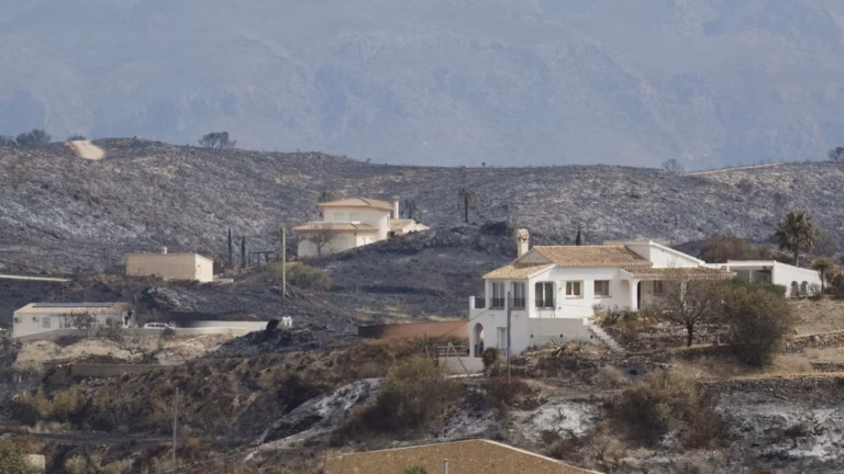 Incendie en Espagne : recherches en cours pour retrouver une Française disparue