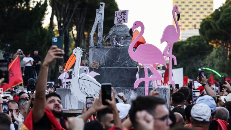 Manifestations à Tirana contre un complexe hôtelier lié à Ivanka Trump et Jared Kushner