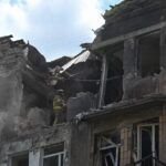 Explosions entendues à Kiev après une alerte aux missiles, les autorités en alerte.