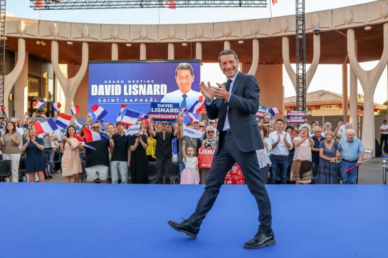 David Lisnard annonce le lancement de sa campagne présidentielle à Saint-Raphaël.