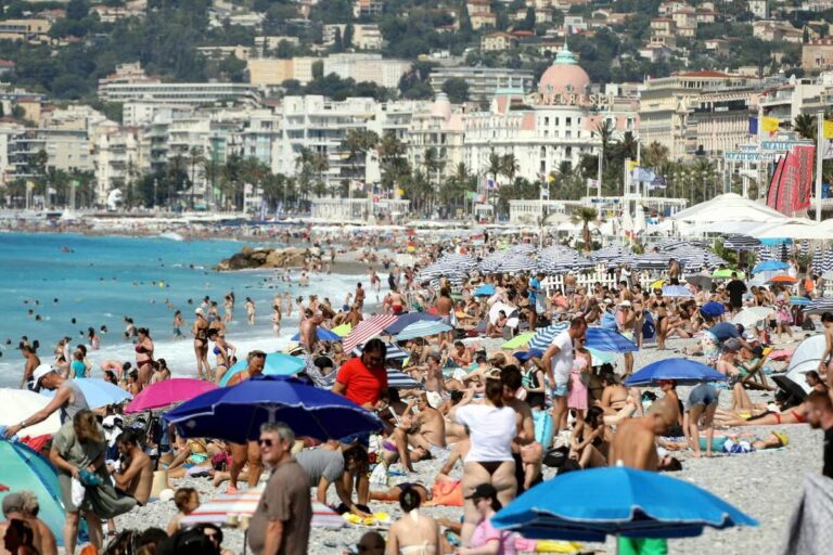 Baignades à 27 degrés à Nice : le réchauffement de la Méditerranée favorise les nuits tropicales.