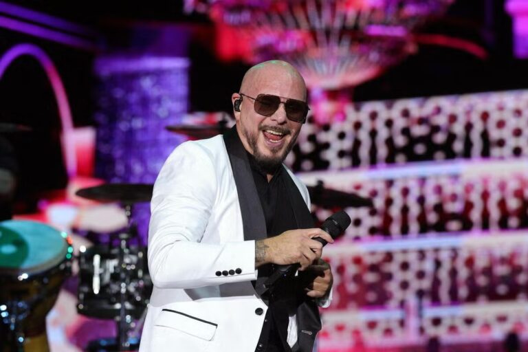 Pitbull se produira devant 35 000 personnes à l’Allianz Riviera de Nice ce dimanche.