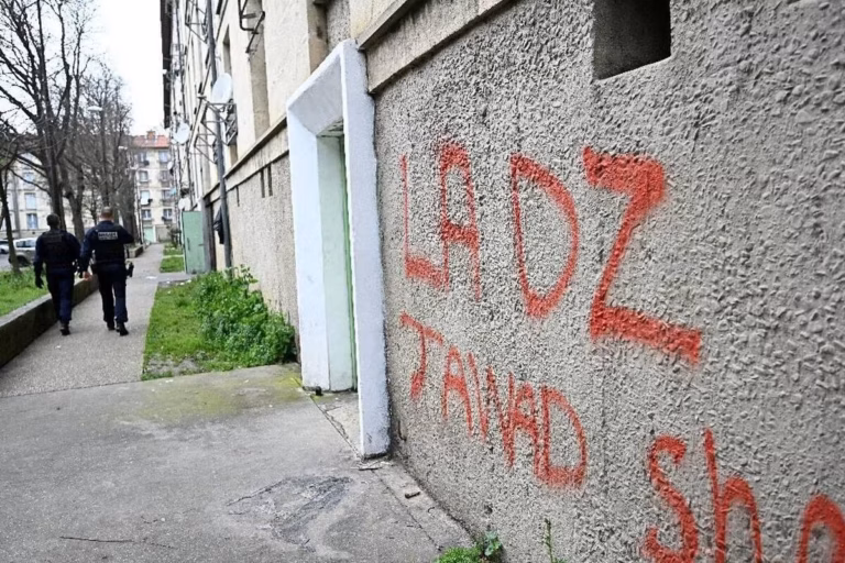 Maire d’Alès menacé à son domicile après réception de deux balles de 9 mm.