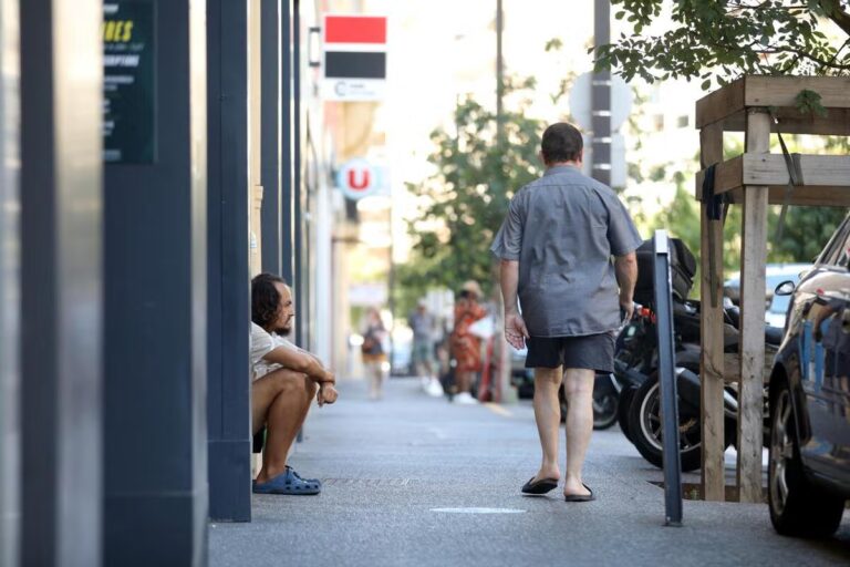 Précarité à Nice : des militants de gauche alertent sur la situation des sans-abri