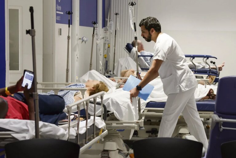 Canicule annoncée : hôpitaux confrontés à l’angoisse et à l’épuisement des patients.