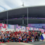 Des écoliers lyonnais au Stade de France pour découvrir les Jeux paralympiques.