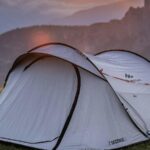 La tente pop-up facilite le camping en simplifiant le pliage des toiles difficiles.