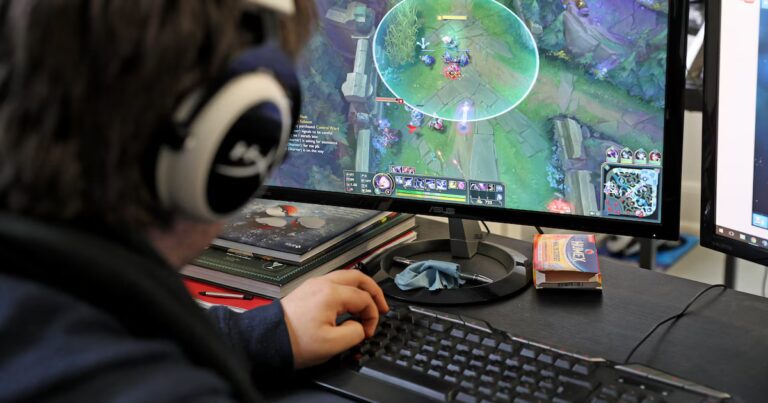Esport à l’école : débat sur son intégration dans le système éducatif français