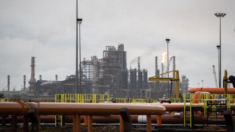 Nigeria atteint son plus haut niveau de production pétrolière en six ans, dépassant son quota Opep.