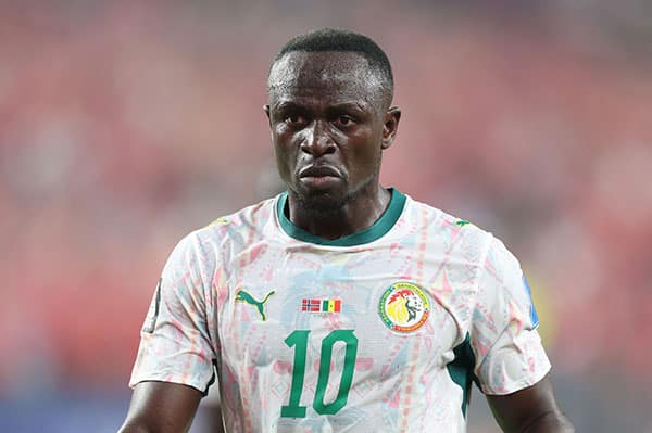 Sadio Mané dément les rumeurs sur sa retraite internationale avec le Sénégal.