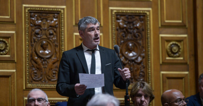 Guillaume Gontard quitte la présidence du groupe écologiste au Sénat après six ans.