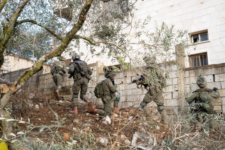 L’Armée du Liban Sud : milice pro-israélienne active de 1984 à 2000.