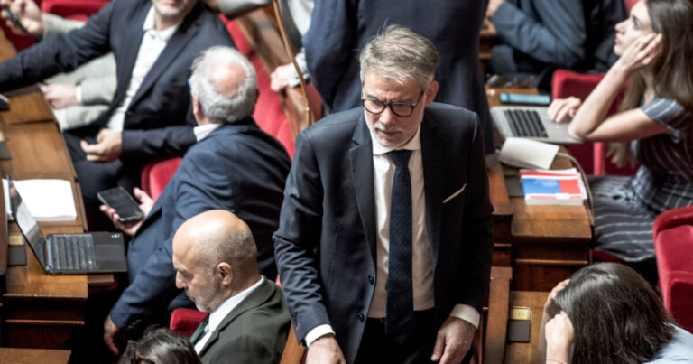 Présidentielle 2027 : le PS abandonne la primaire ouverte, fragilisant Olivier Faure.
