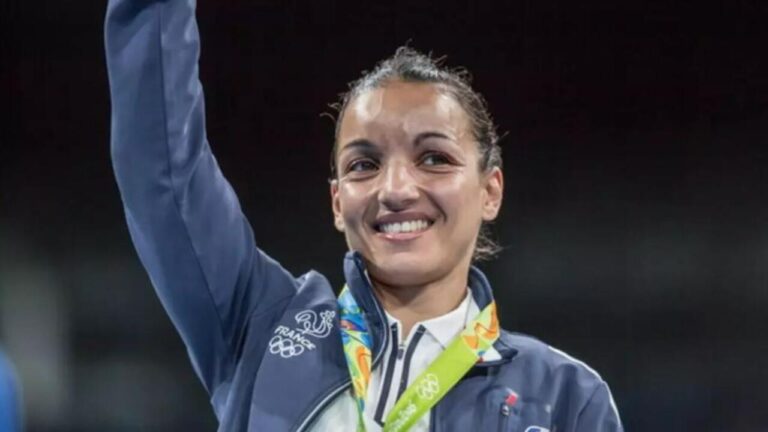 La boxe comme outil de transformation personnelle : le témoignage de Sarah Ourahmoune