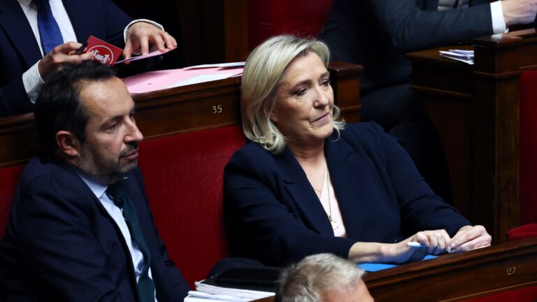 Interdiction du voile : Sébastien Chenu (RN) plaide pour un référendum en France.