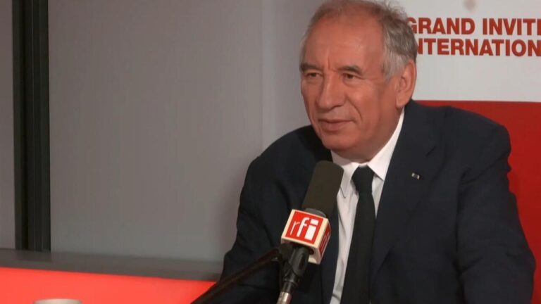 François Bayrou : La voix de la France dépend du redressement économique du pays.