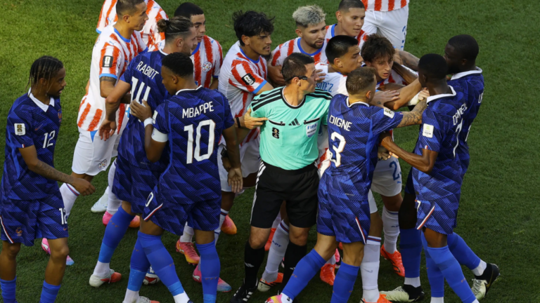 Composition officielle des Bleus dévoilée avant le match France-Maroc.