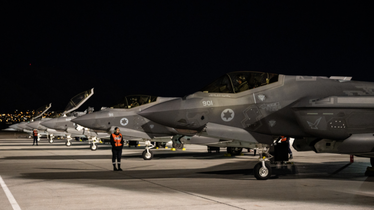 Israël intensifie ses opérations militaires en réponse aux menaces iraniennes.