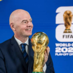 Infantino soutenu par la CAF pour un Mondial à 64 équipes en 2030.